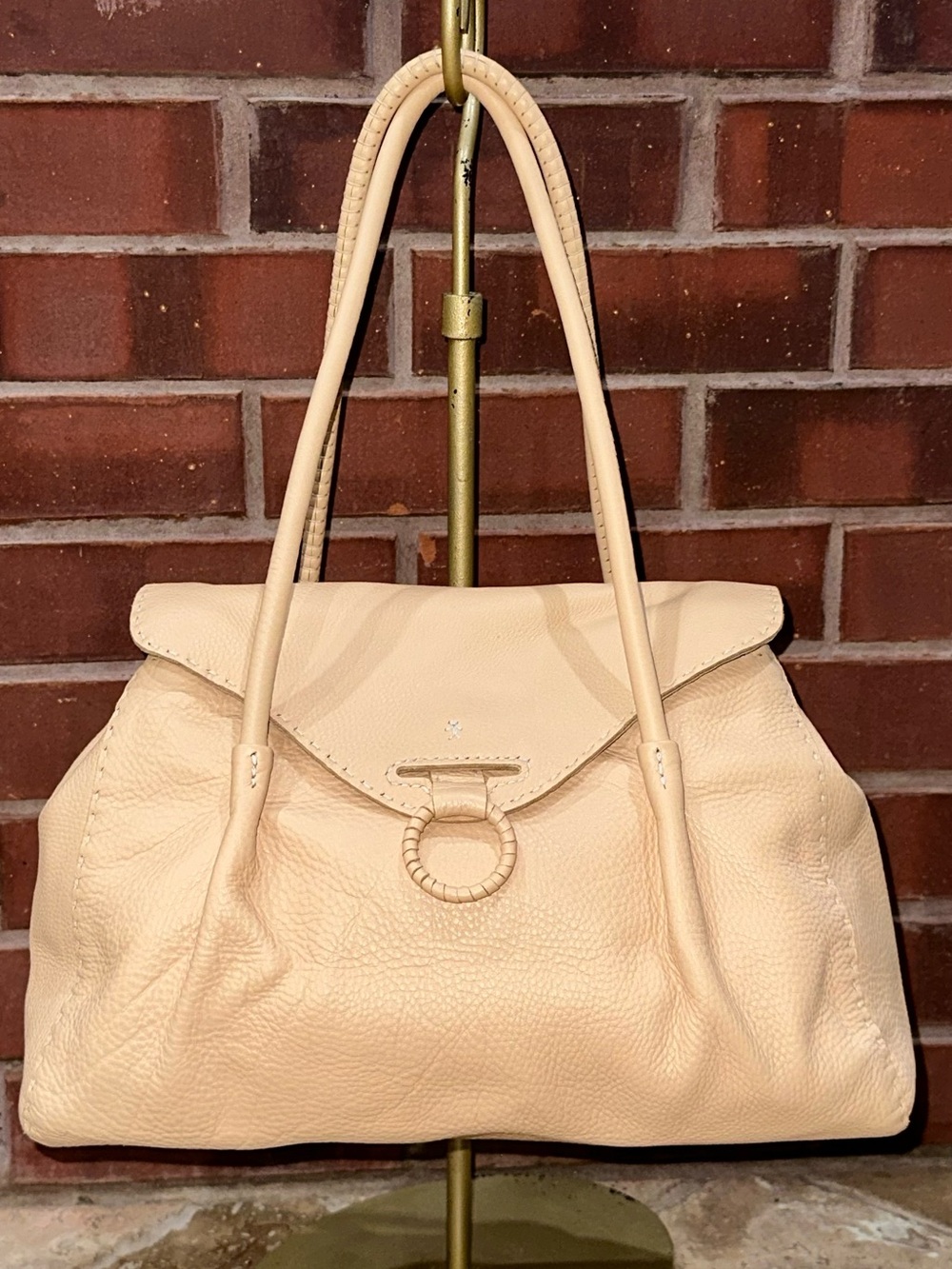Henry Beguelin Authentic Cream Pebbled Leather Shoulder Bag with Ring Accent